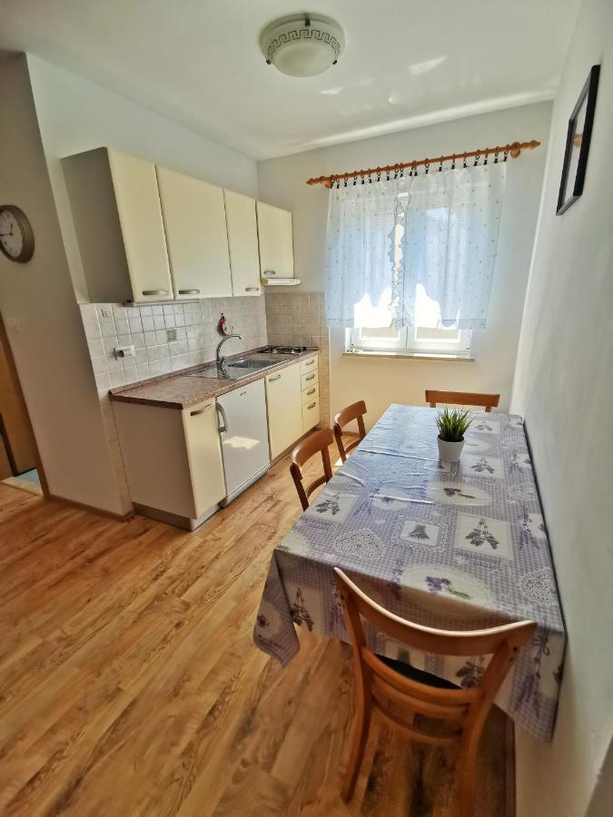 נזרין Apartments Sokolic מראה חיצוני תמונה