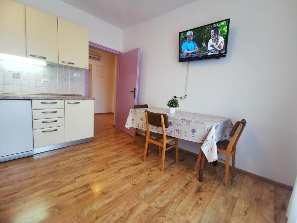 נזרין Apartments Sokolic מראה חיצוני תמונה