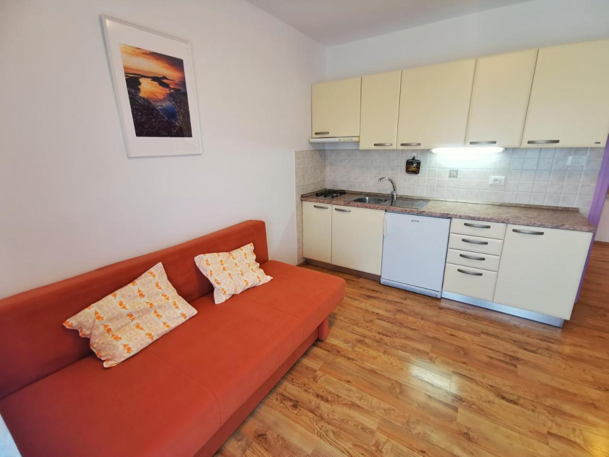 נזרין Apartments Sokolic מראה חיצוני תמונה