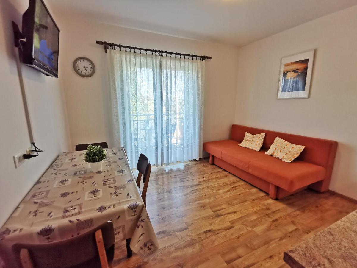 נזרין Apartments Sokolic מראה חיצוני תמונה