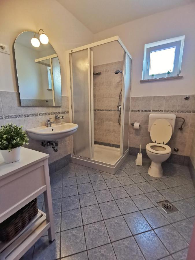 נזרין Apartments Sokolic מראה חיצוני תמונה
