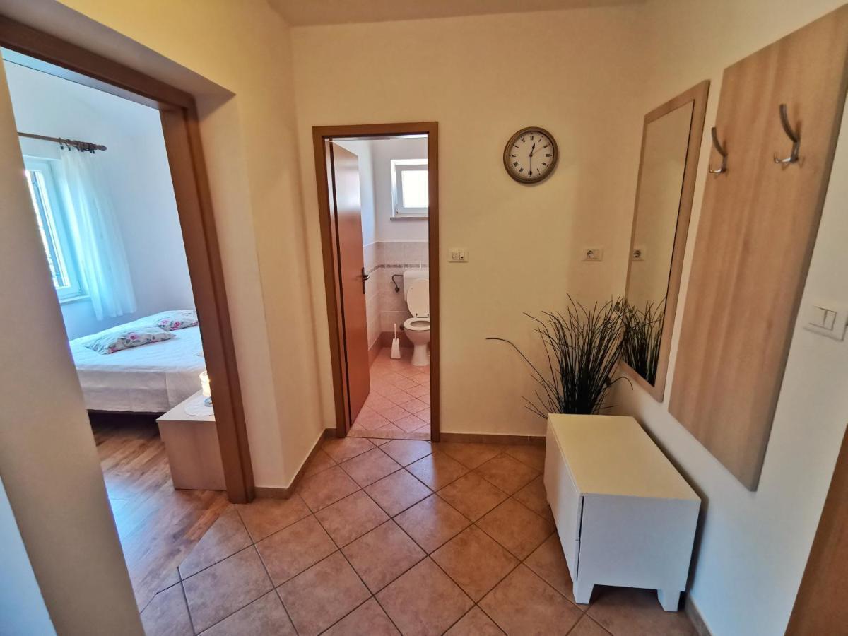 נזרין Apartments Sokolic מראה חיצוני תמונה