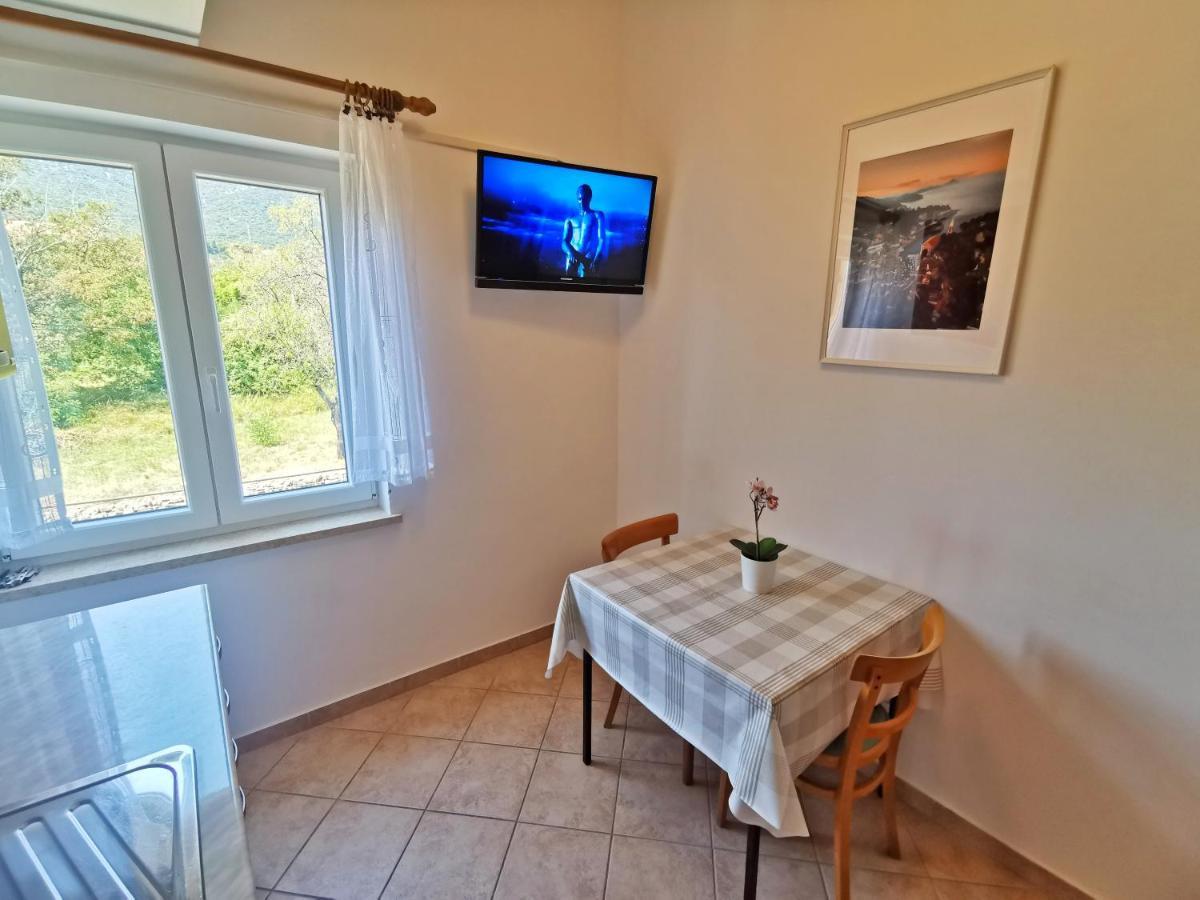 נזרין Apartments Sokolic מראה חיצוני תמונה