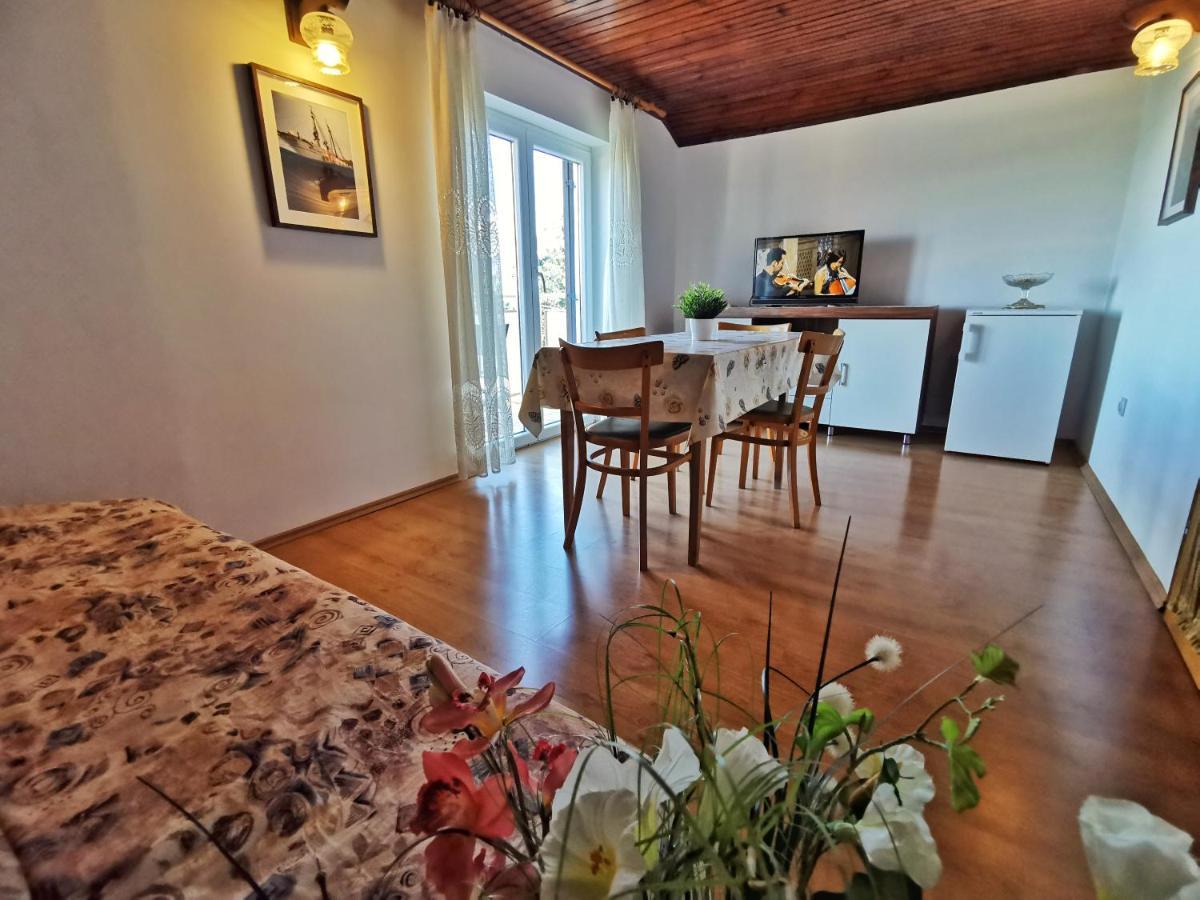 נזרין Apartments Sokolic מראה חיצוני תמונה
