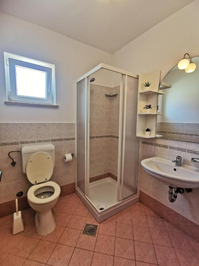 נזרין Apartments Sokolic מראה חיצוני תמונה
