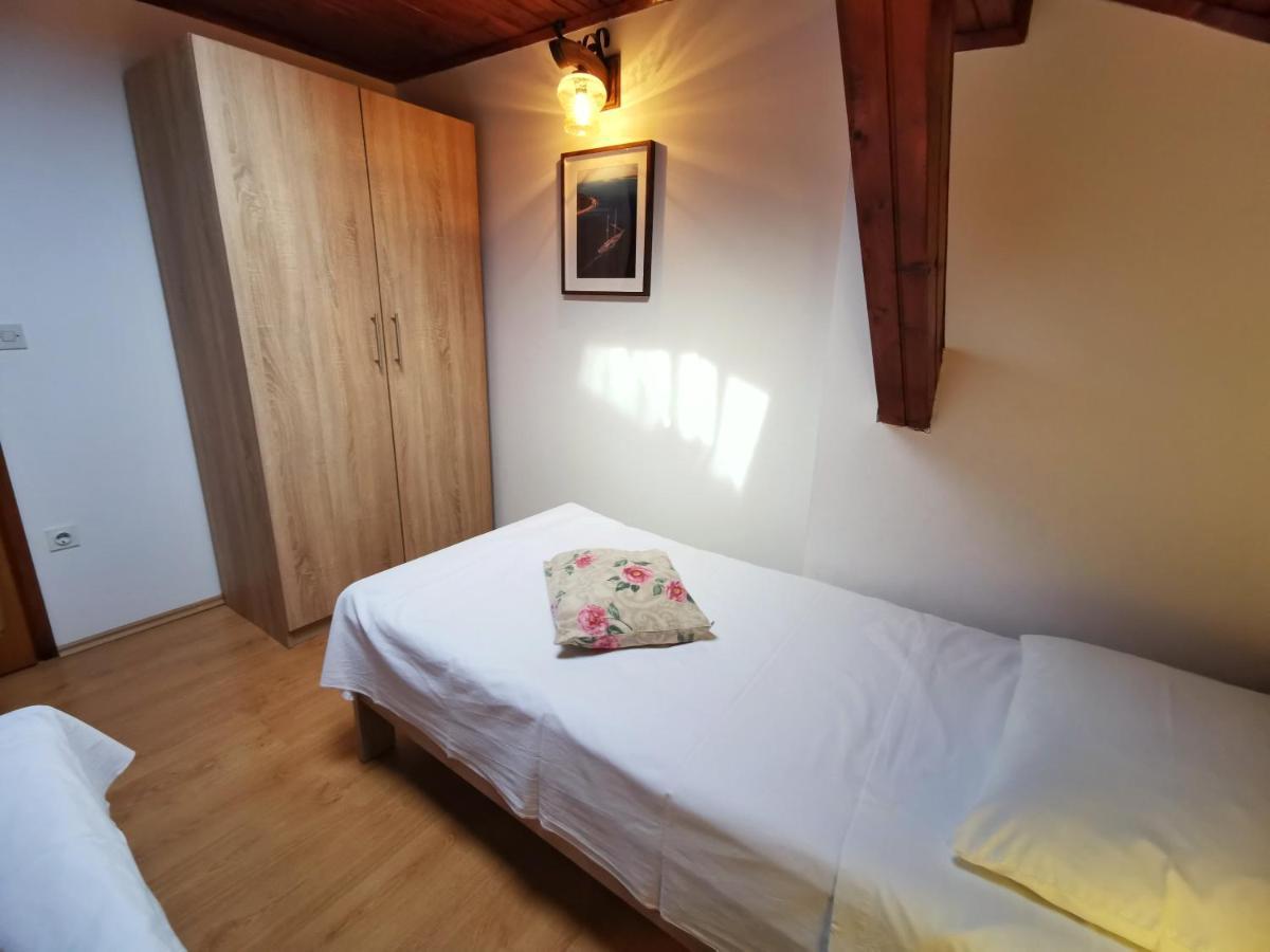 נזרין Apartments Sokolic מראה חיצוני תמונה